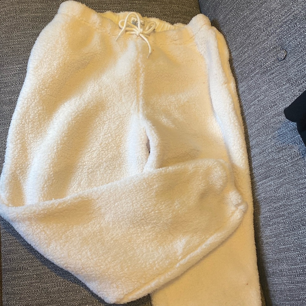 White, fuzzy sweatpants. Medium.